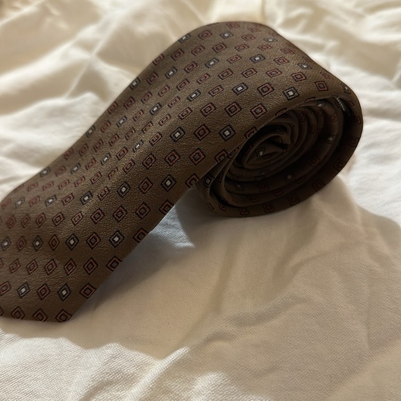 VTG Britches of Georgetown Brown Red Gray Neck Tie Square Design - Picture 3 of 10